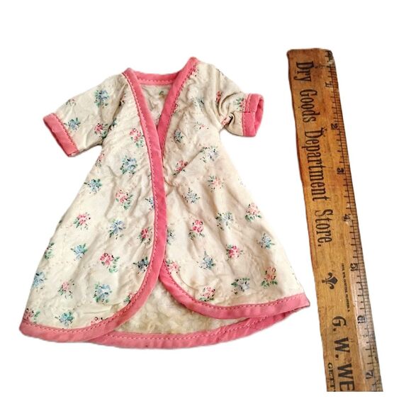 Vintage 40s 50s Quilted Doll Robe with Pink Binding for 8 or 9 Inch Fashion Doll - Picture 3 of 4